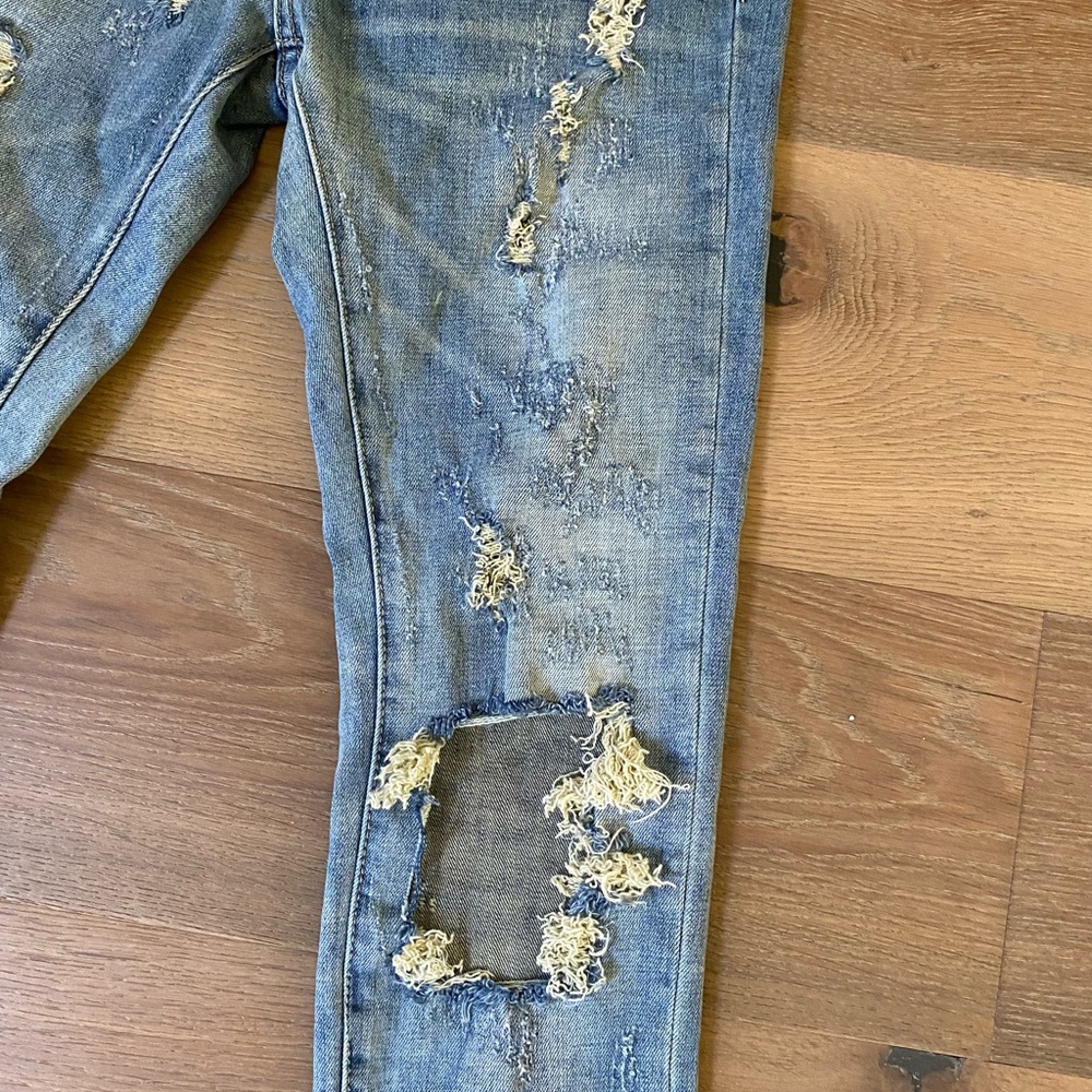 MNML Ripped Jeans - Picture 2 of 6